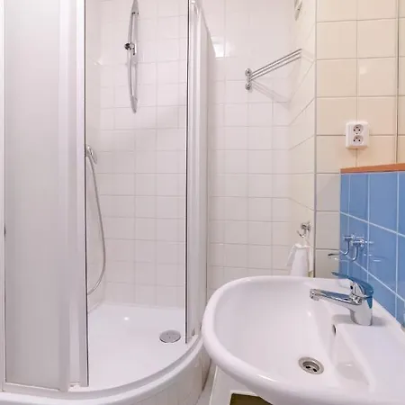 Strawberry Apartment *